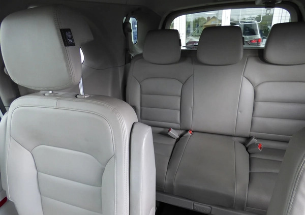 SsangYong Rodius cena 68900 przebieg: 59538, rok produkcji 2016 z Zdzieszowice małe 436
